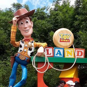 Meet your Posher, Gregoria